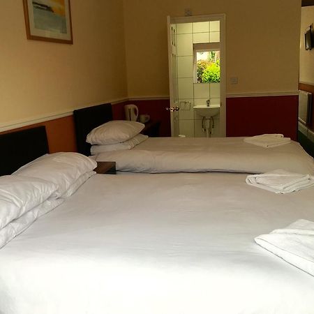 Southend Guest House - Close To Beach, Train Station & Southend Airport Kültér fotó