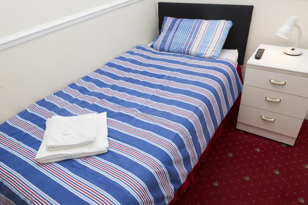 Southend Guest House - Close To Beach, Train Station & Southend Airport Szoba fotó
