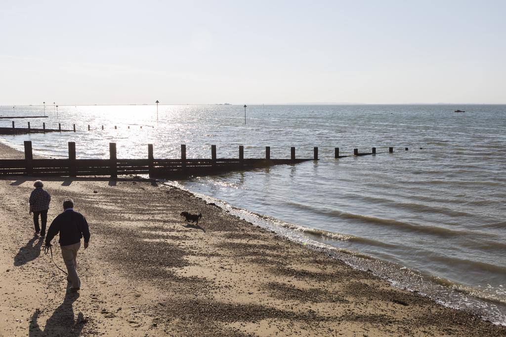 Southend Guest House - Close To Beach, Train Station & Southend Airport Kültér fotó